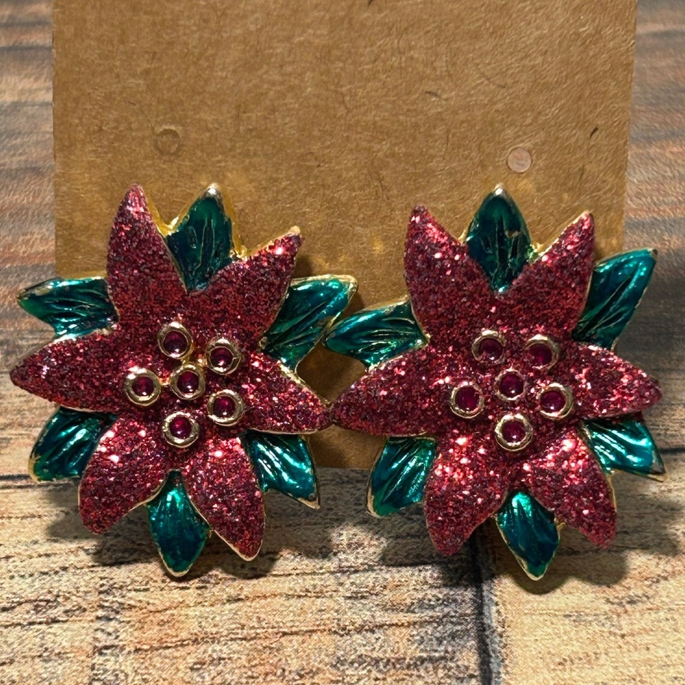 Floral Vintage Glitter Earrings in Red and Green